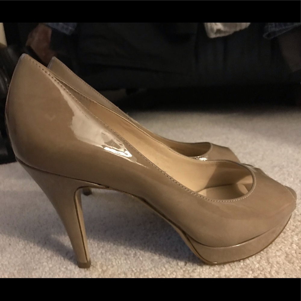 Enzo Angiolini Nude Peep Toe Platform Heel size 7